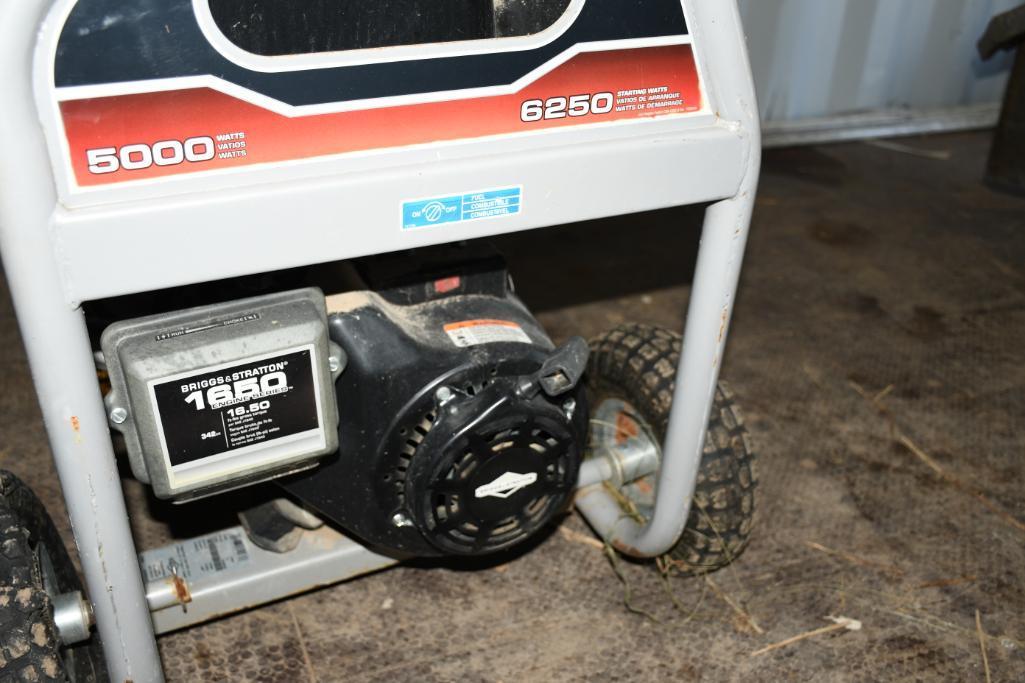 BRIGGS & STRATTON 5000 WATT GENERATOR