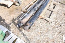 TWO HYDRAULIC CYLINDERS FOR DUMP WAGON