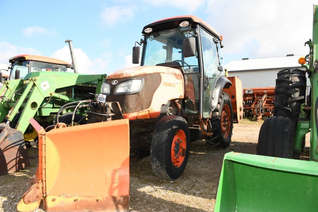 KUBOTA M7040 TRACTOR