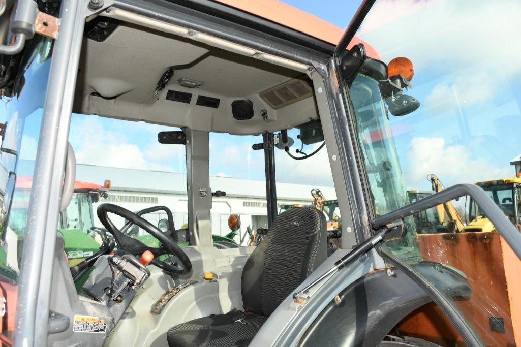 KUBOTA M7040 TRACTOR