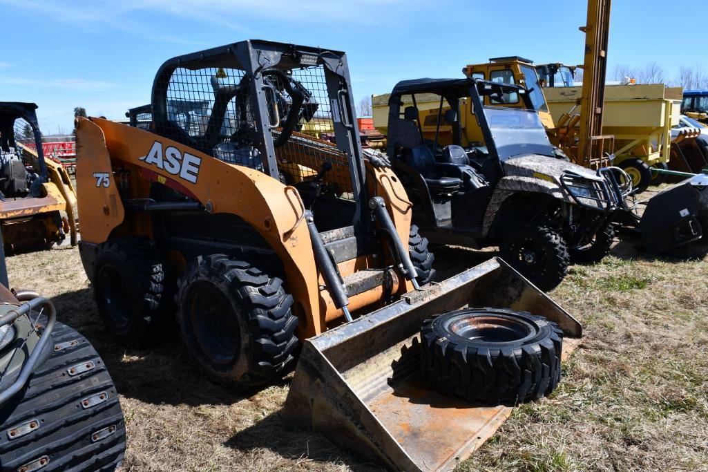 CASE SR175 SKID STEER