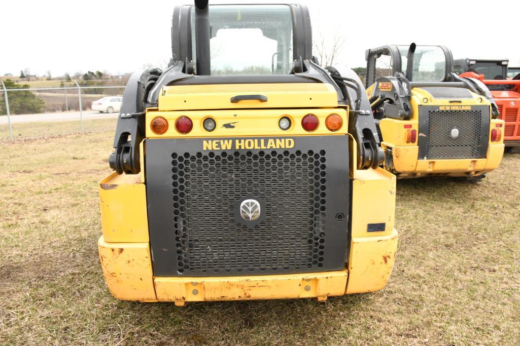 NEW HOLLAND L220 SKID STEER