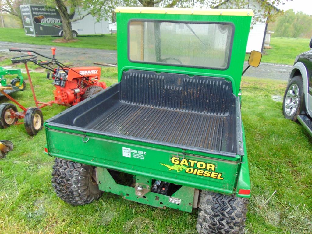 John deere gator