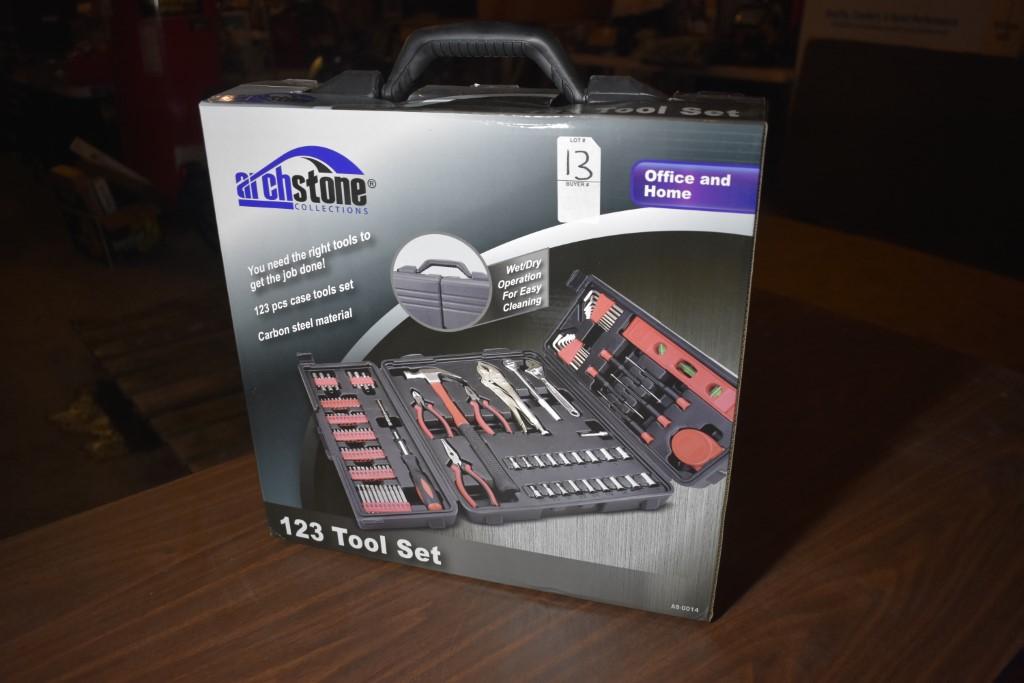 Arch Stone 123 Piece tool set