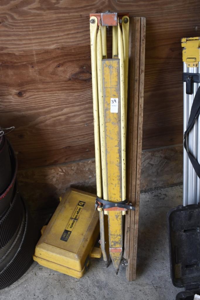 Berger Instruments Model 190 Transit with tripod and gauge stick