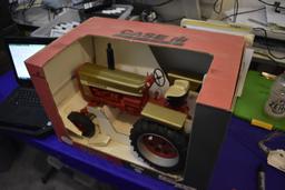 International Farmall 826 turbo Demonstrator Tractor by Scale models