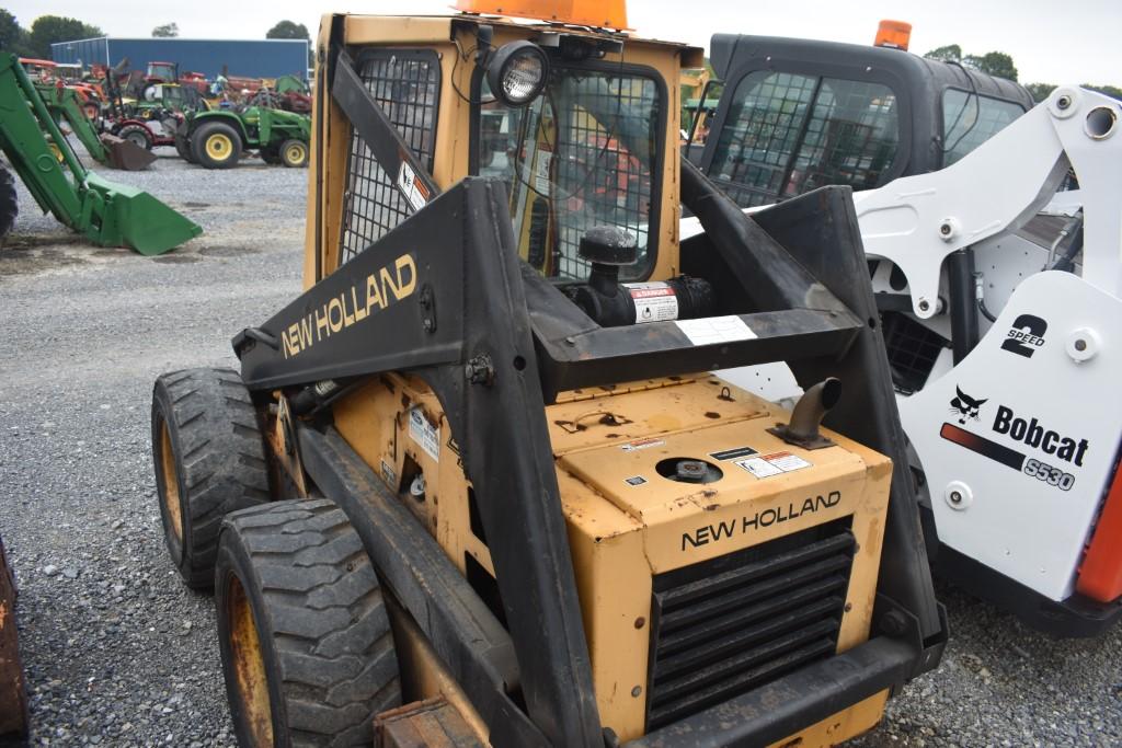 New Holland L555 Deluxe Skid Steer