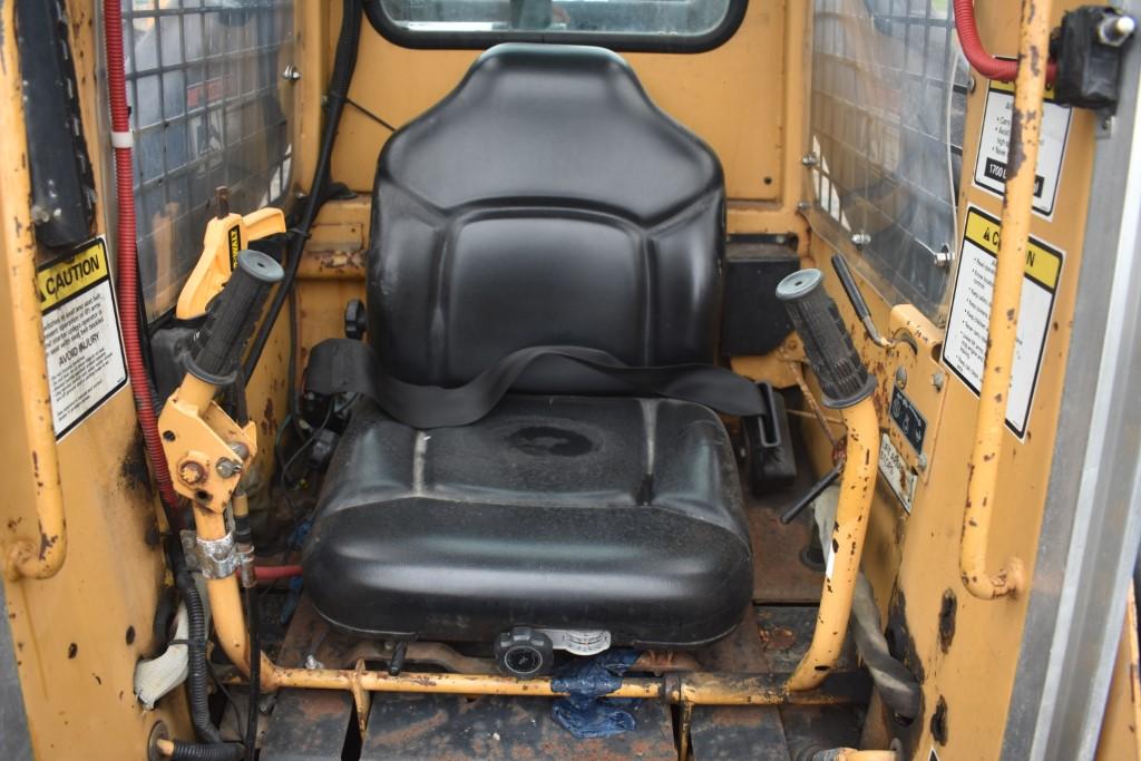 New Holland L555 Deluxe Skid Steer