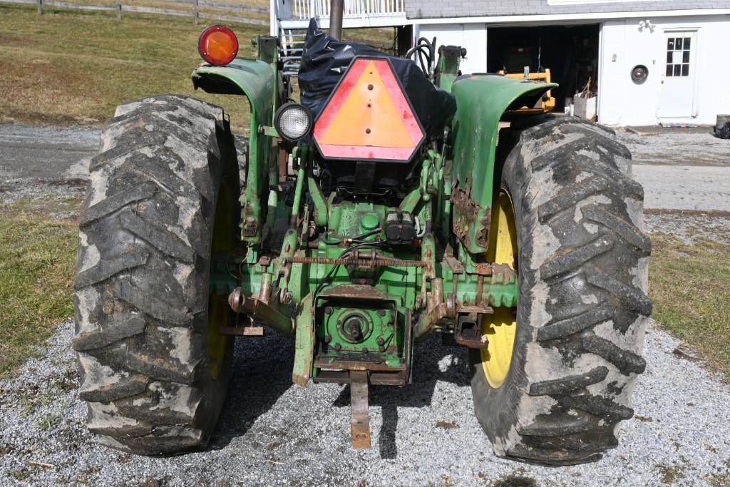 John Deere 2350 Loader Tractor