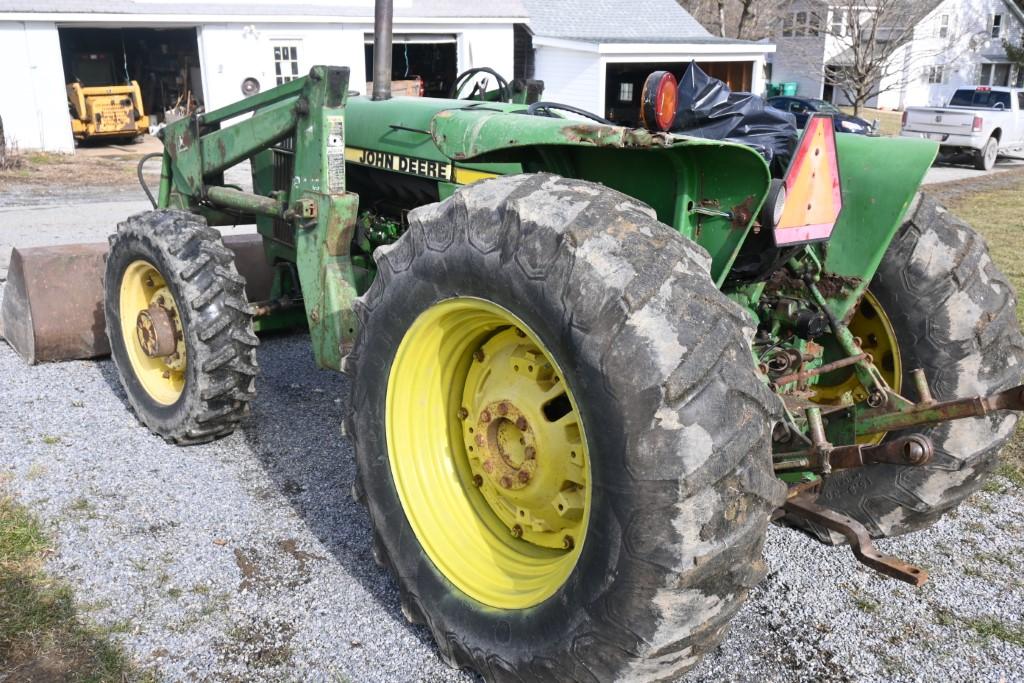 John Deere 2350 Loader Tractor