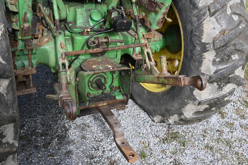 John Deere 2350 Loader Tractor