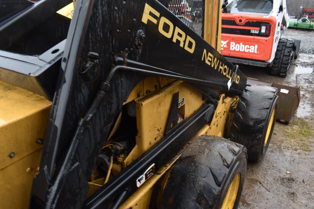 New Holland L781 Skid Steer