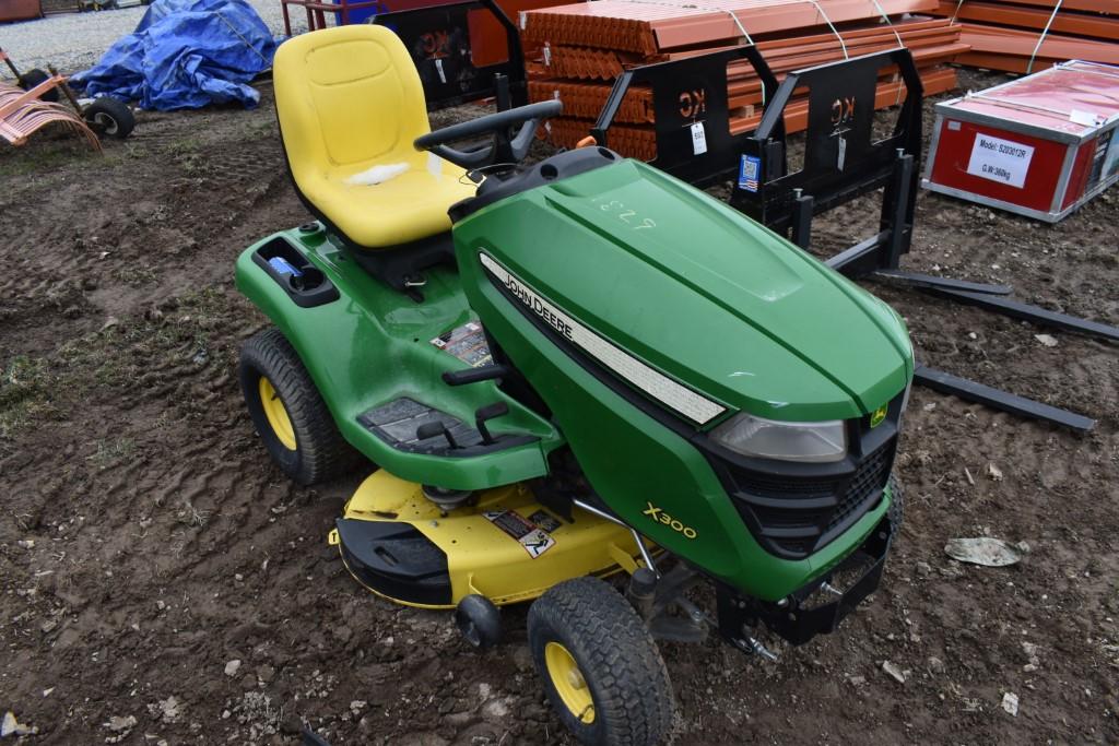 John Deere X300 Lawn Tractor