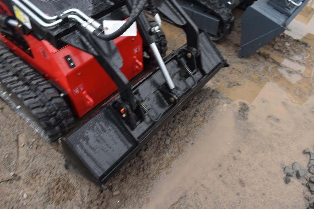 Roda RD380C Skid Steer with Tracks