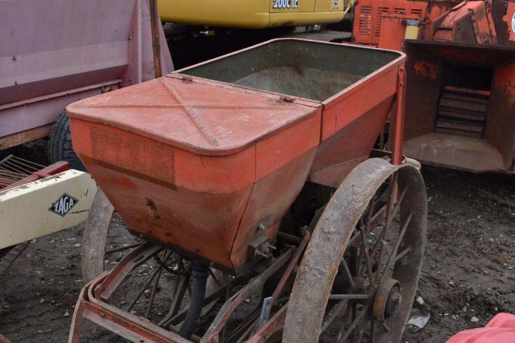 Single Row Tow Behind Potato Planter