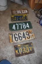 5 Vintage License Plates