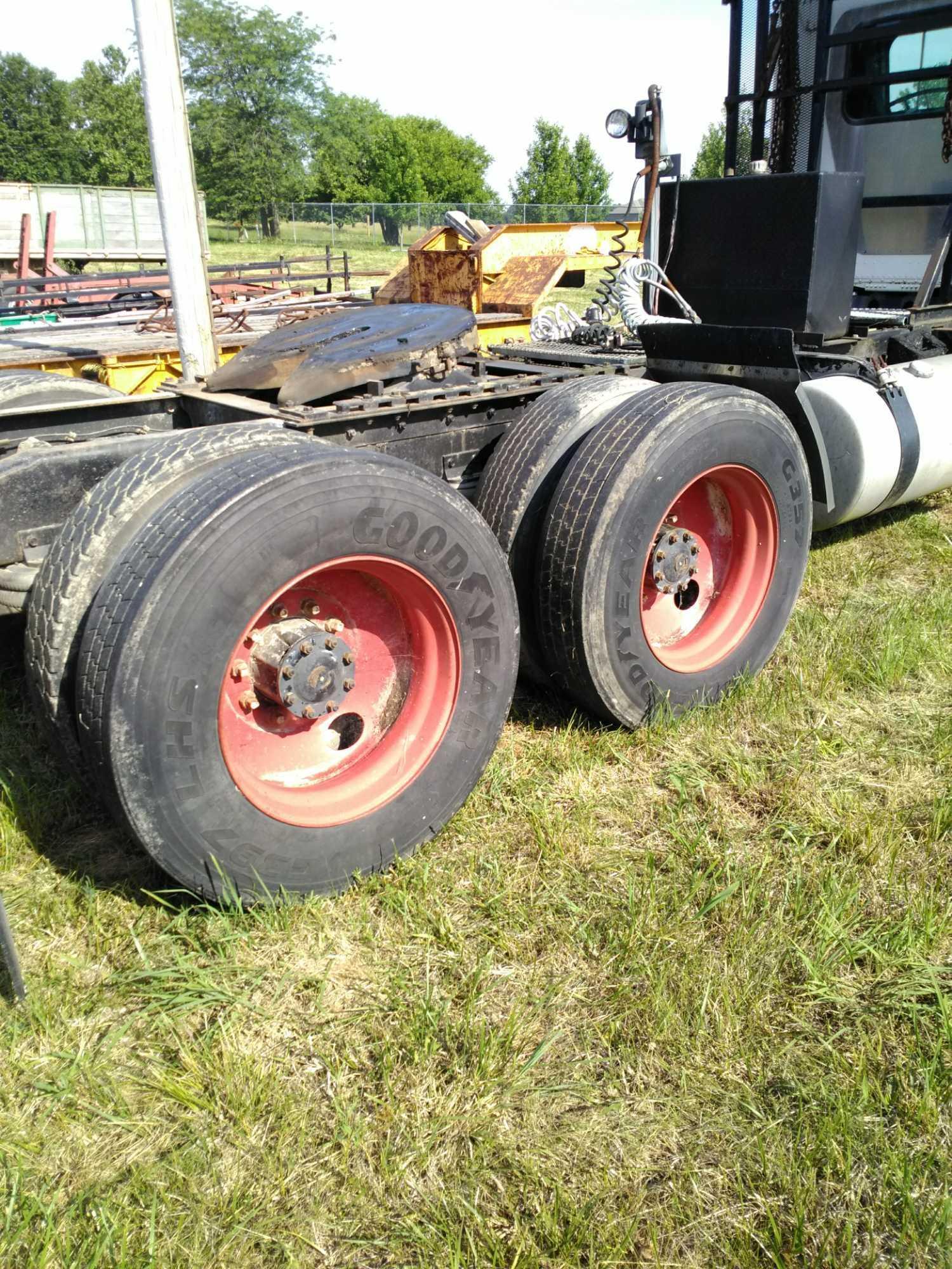 1987 Freightliner semi w 3406 cat engine