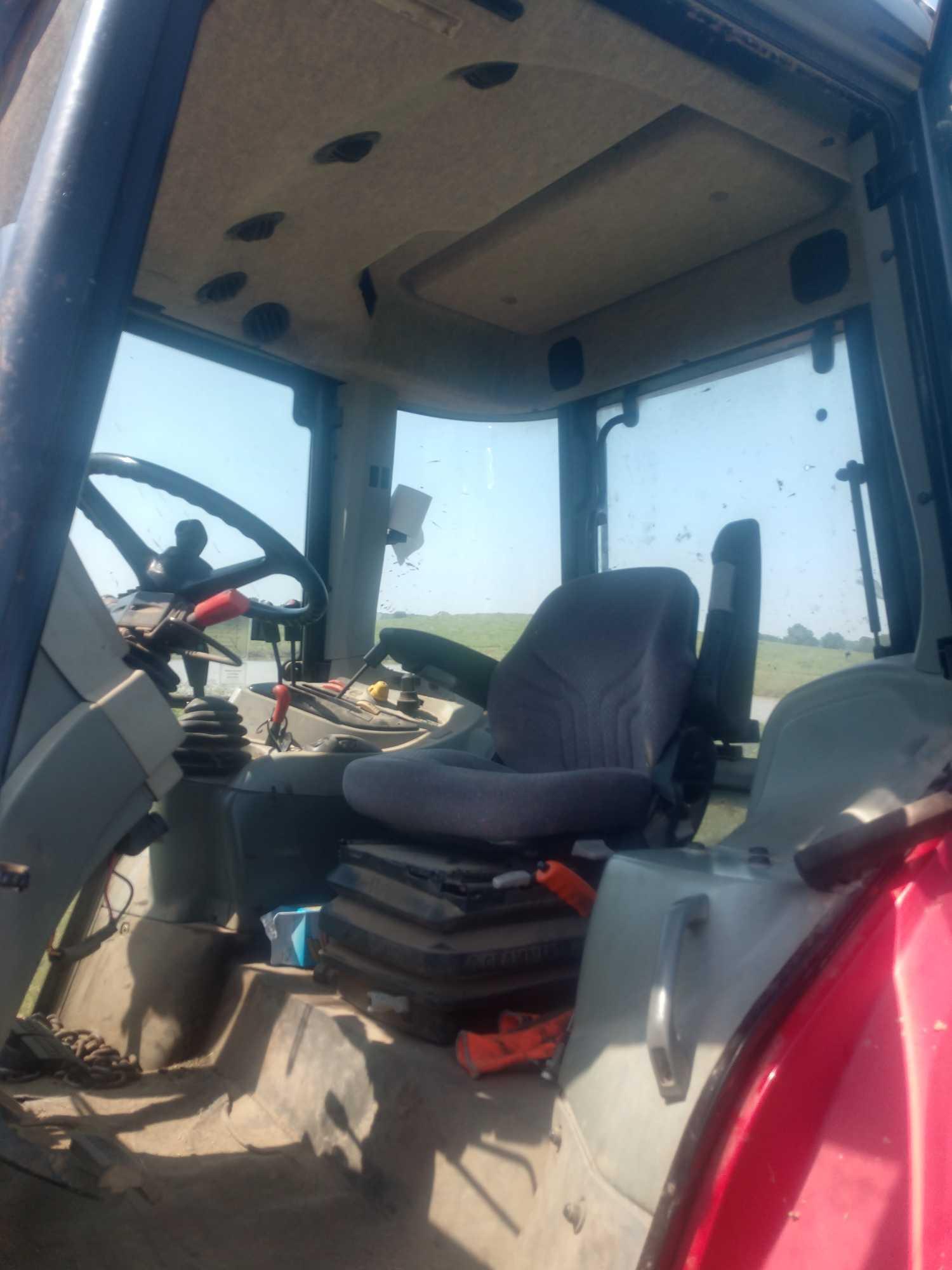 Massey Ferguson Tractor w/M546 Loader w/ bucket and Spike 4200hrs