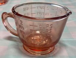 Pink Depression 2 cup measuring cup