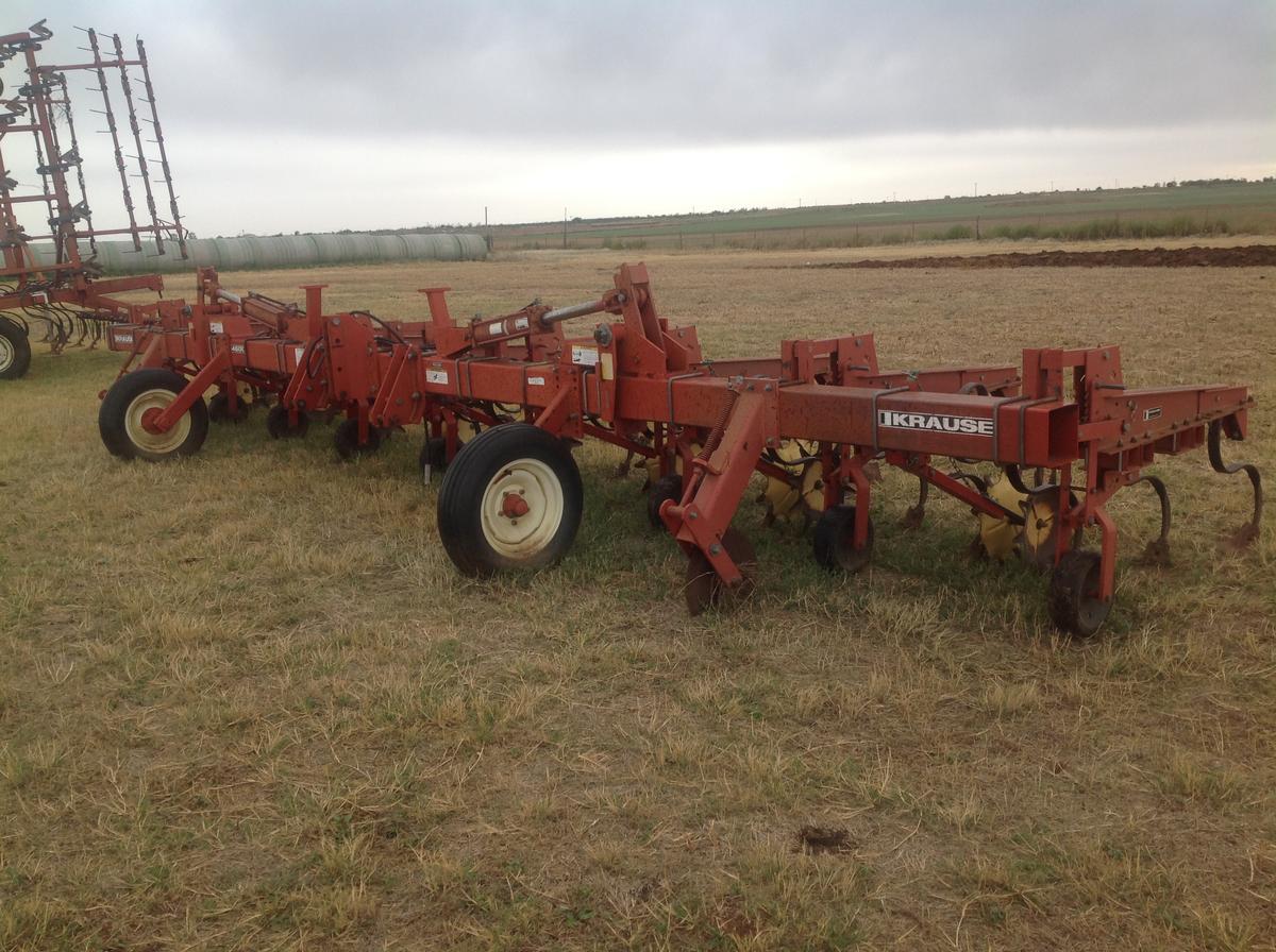 Krause 4600 8 Row 40" Cultivator