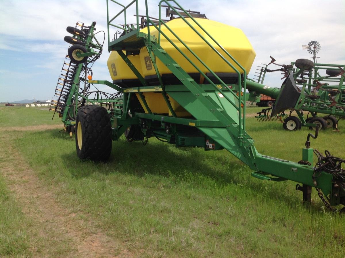 John Deere Air Cart & 730 Drill