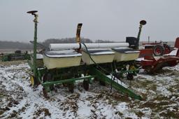 JD 6 ROW CORN PLANTER