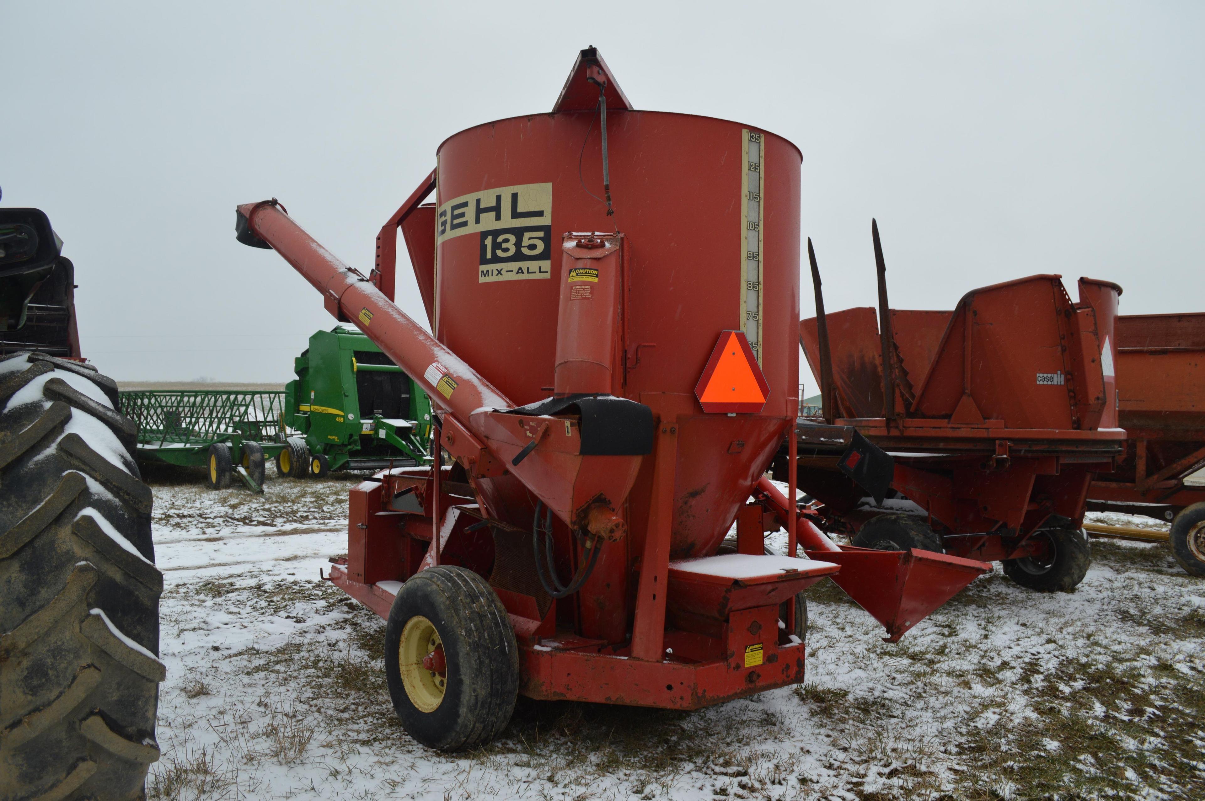 GEHL GRINDER MIXER