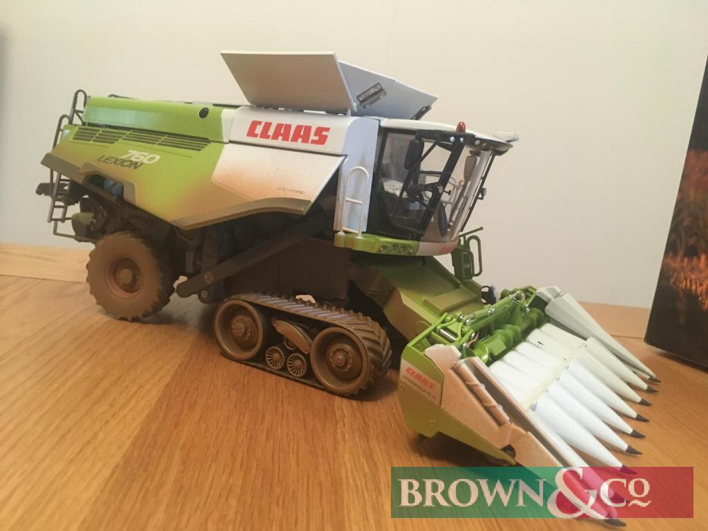 New Claas Lexion 760 Conspeed 1:32 scale model. Collection from any Brown & Co office