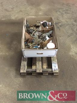 Quantity of assorted tines and parts