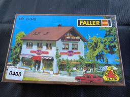 Faller B 340 CITY CAFÉ