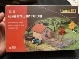 FALLER HEN HOUSE