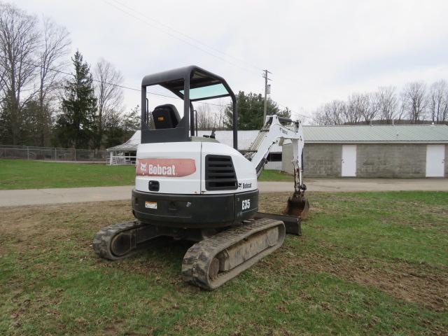 BOBCAT E35 EXCAVATOR 2243 HOURS, HYDRUALIC