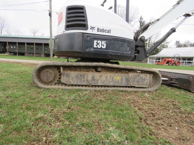 BOBCAT E35 EXCAVATOR 2243 HOURS, HYDRUALIC