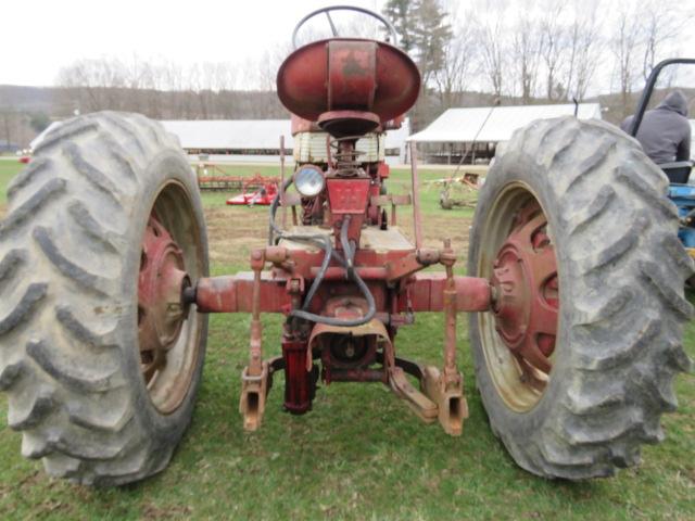 MCCORMICK FARMALL 460 TRACTOR, 540 PTO 1 SET