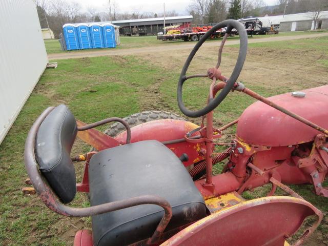 INTERNATIONAL CUB LOWBOY WITH FRONT HYDRAULIC