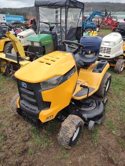 CUB CADET XT1 ENDURO SERIES LAWN MOWER 141 HOURS