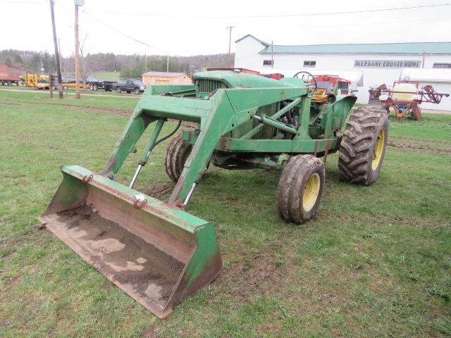 JOHN DEERE 3010 TRACTOR WITH LOADER 540 PTO