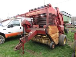 NEW HOLLAND 851 ROUND BALER