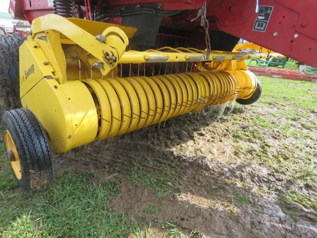 NEW HOLLAND BR7060 CROP CUTTER ROUND BALER