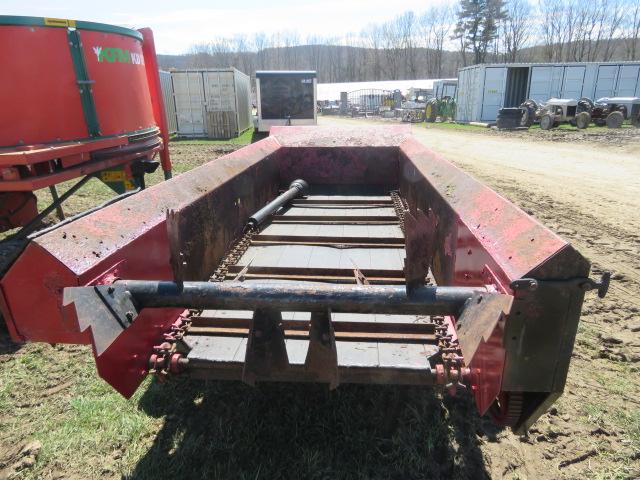 PEQUEA 80P MANURE SPREADER