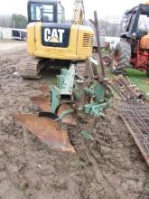 3PT HITCH 3 BOTTOM PLOW