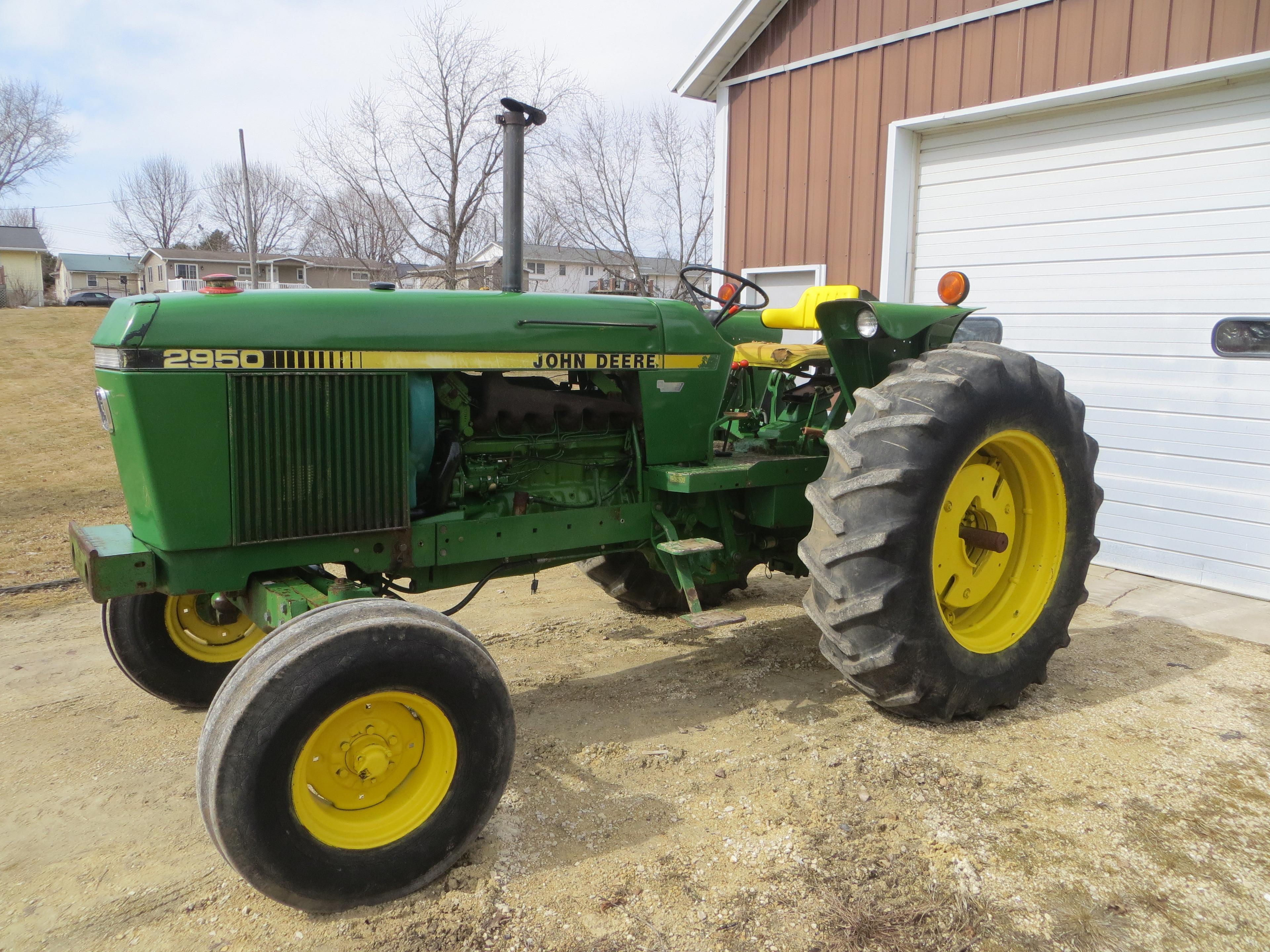 85' JD 2950 tractor