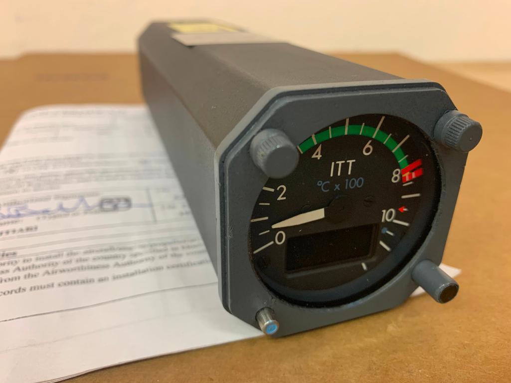 DHC-8 AMETEK ITT INDICATOR 10168N01T00 [ALT: 8SC0055] (REPAIRED)