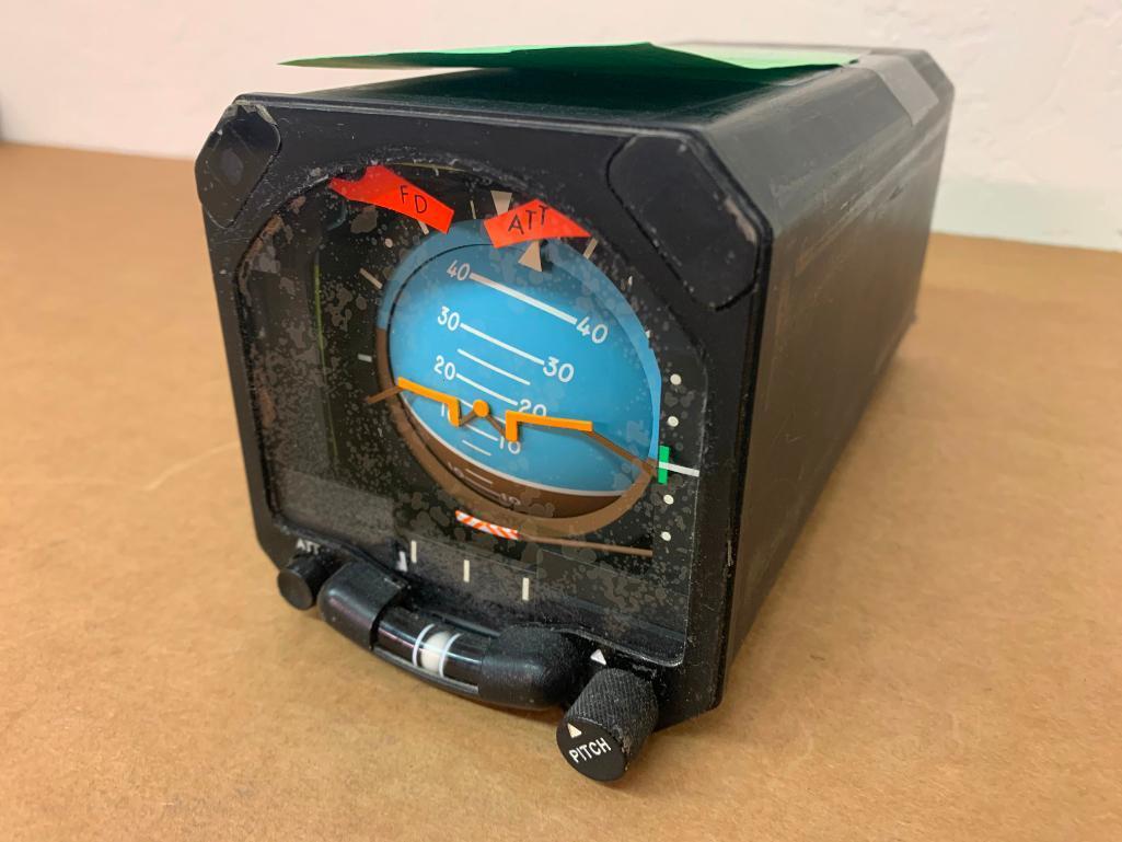 CASA C-212 SPERRY AD-500C ATTITUDE DIRECTOR INDICATOR 7000836-922 (NEEDS REPAIR)