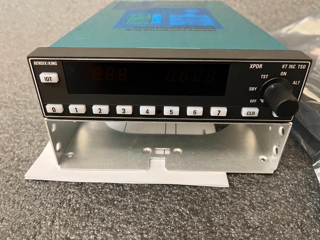 NEW BENDIX/KING KT-76C DIGITAL TRANSPONDER W/RACK 066-01156-0201