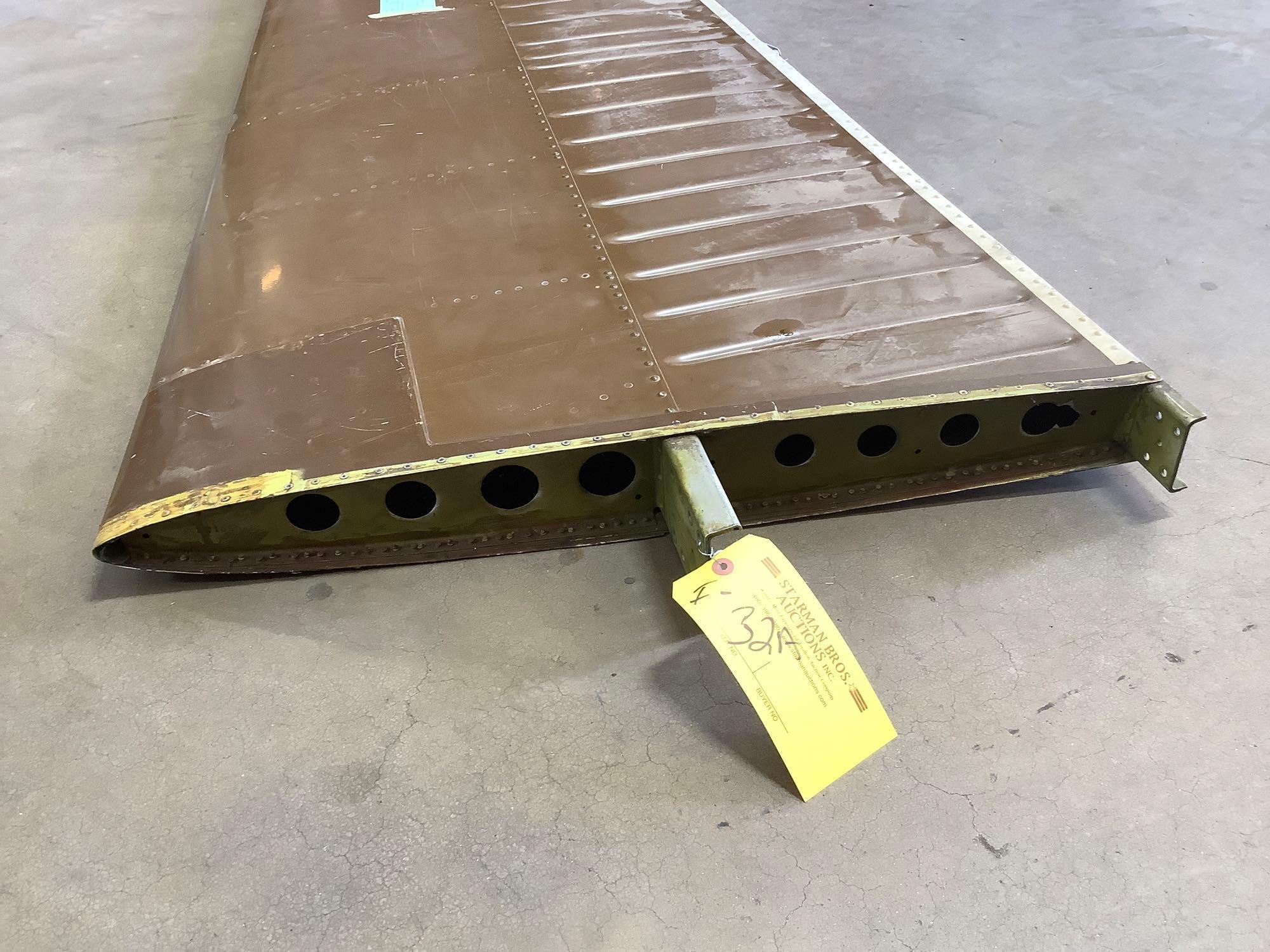 BEECHCRAFT HORIZONTAL STABILIZERS (1 WITH TRIM ACTUATOR)