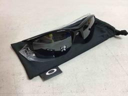 Oakley Polarized Polarized Sunglasses, OO9164 Bottle Rocket