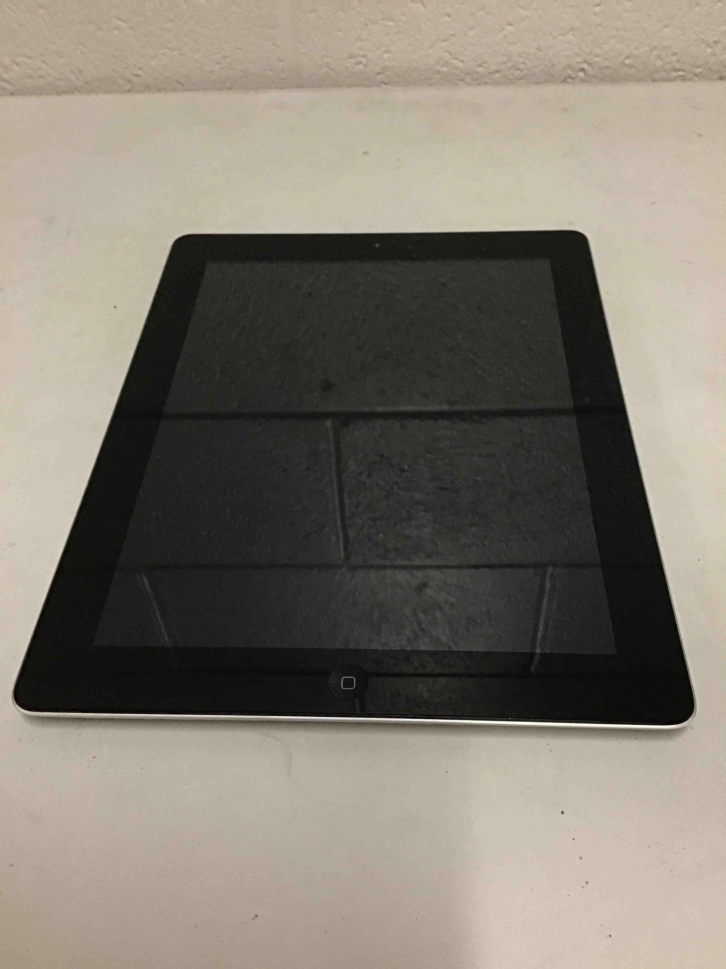 Apple iPad 3 9.7" Wi-Fi 16GB - Black (MC705LL/A) - pre-owned