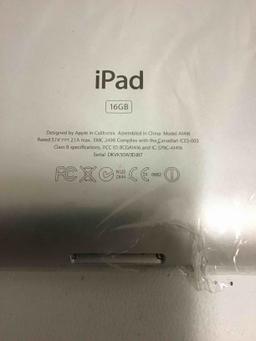 Apple iPad 3 9.7" Wi-Fi 16GB - Black (MC705LL/A) - pre-owned