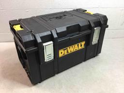 DEWALT Mechanics Tool Set (226-Piece) with TOUGHSYSTEM 22 in. Medium Tool Box